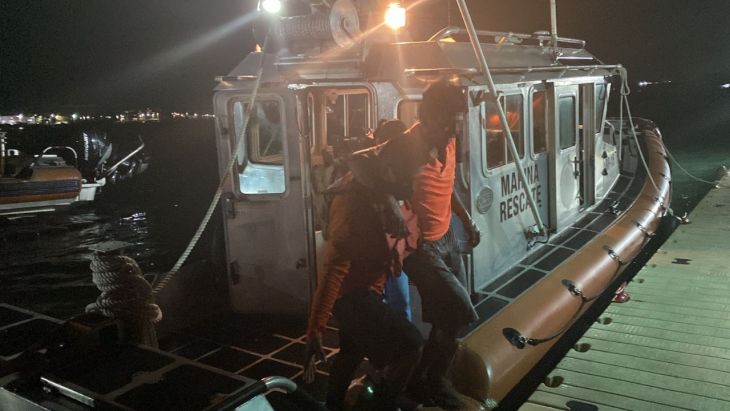 Marina brinda apoyo médico a tripulante perdido en Dzilam de Bravo